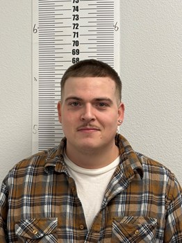 Booking photo of Devin Elwess